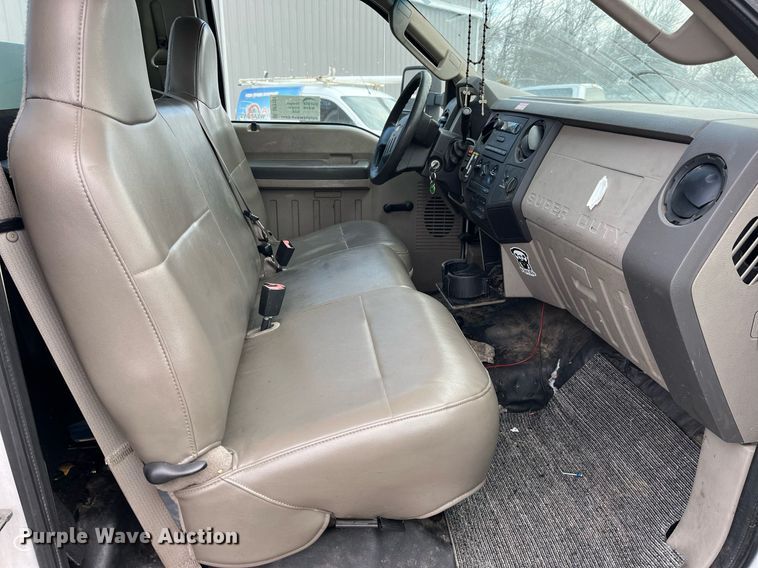 image for item DP2159 2008 Ford F450 Super Duty XL  bucket truck