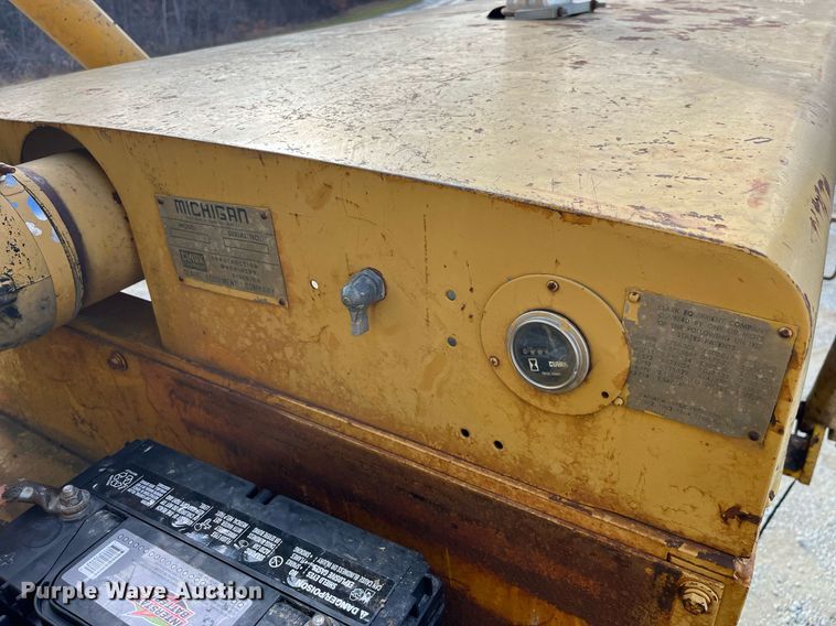 image for item DP2165 1971 Clark 175GM4A  wheel loader