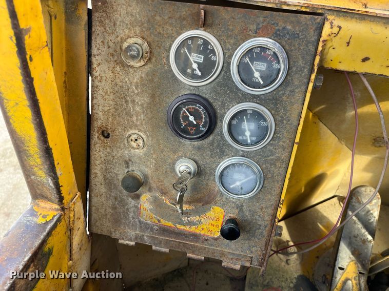 image for item DP2165 1971 Clark 175GM4A  wheel loader