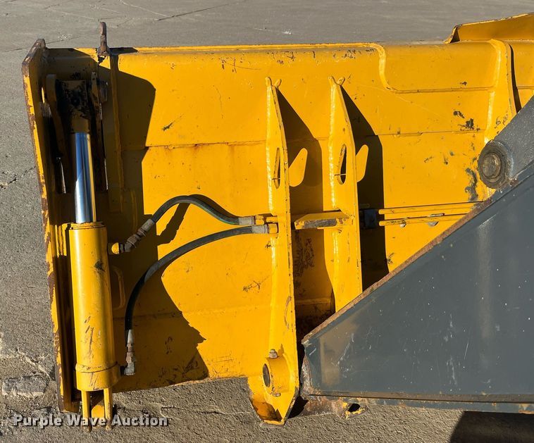 image for item DP2168 2013 John Deere 310SK  backhoe