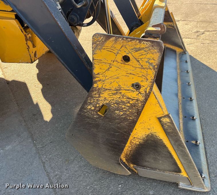 image for item DP2168 2013 John Deere 310SK  backhoe