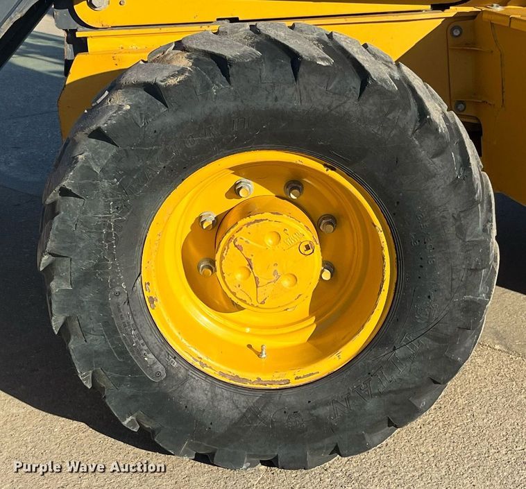 image for item DP2168 2013 John Deere 310SK  backhoe