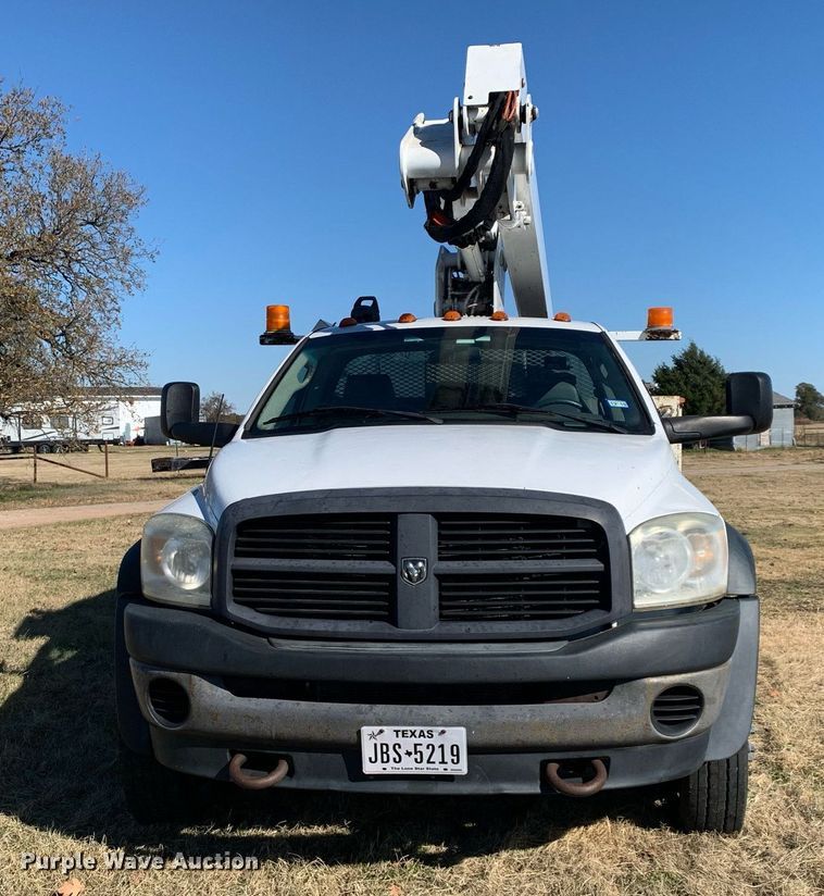 image for item DP8765 2010 Dodge Ram 5500 HD  bucket truck