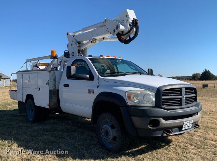 image for item DP8765 2010 Dodge Ram 5500 HD  bucket truck
