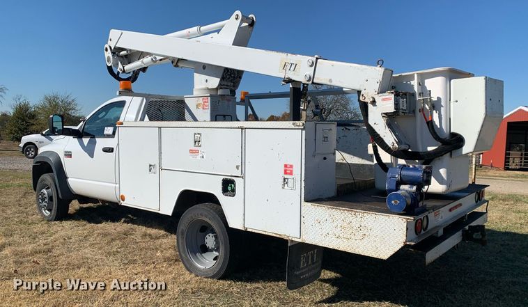 image for item DP8765 2010 Dodge Ram 5500 HD  bucket truck