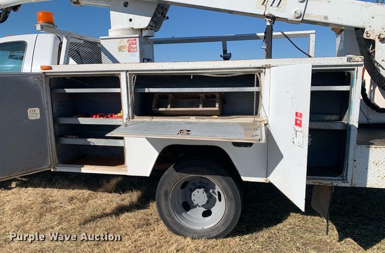 image for item DP8765 2010 Dodge Ram 5500 HD  bucket truck