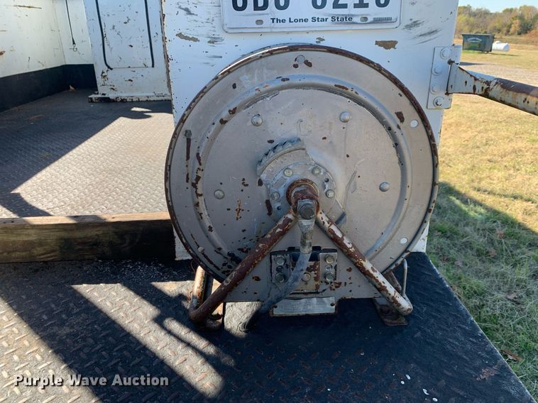 image for item DP8765 2010 Dodge Ram 5500 HD  bucket truck