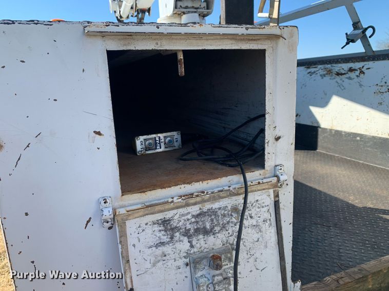 image for item DP8765 2010 Dodge Ram 5500 HD  bucket truck