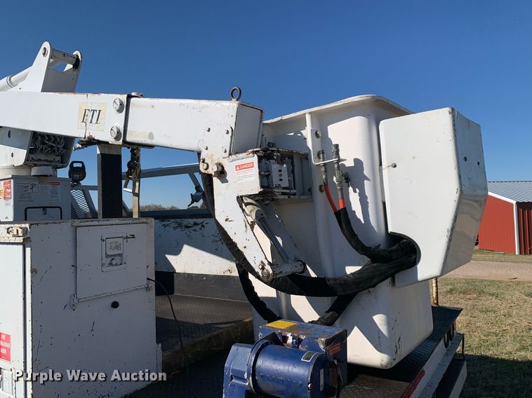 image for item DP8765 2010 Dodge Ram 5500 HD  bucket truck