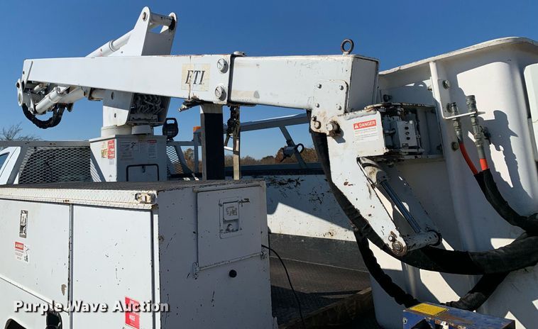image for item DP8765 2010 Dodge Ram 5500 HD  bucket truck