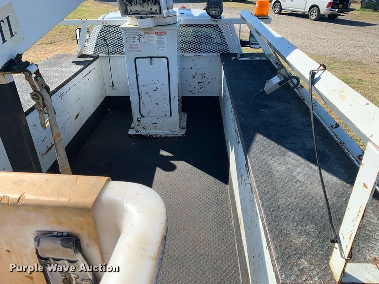 image for item DP8765 2010 Dodge Ram 5500 HD  bucket truck