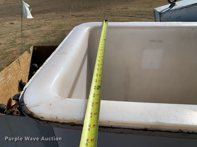 image for item DP8765 2010 Dodge Ram 5500 HD  bucket truck