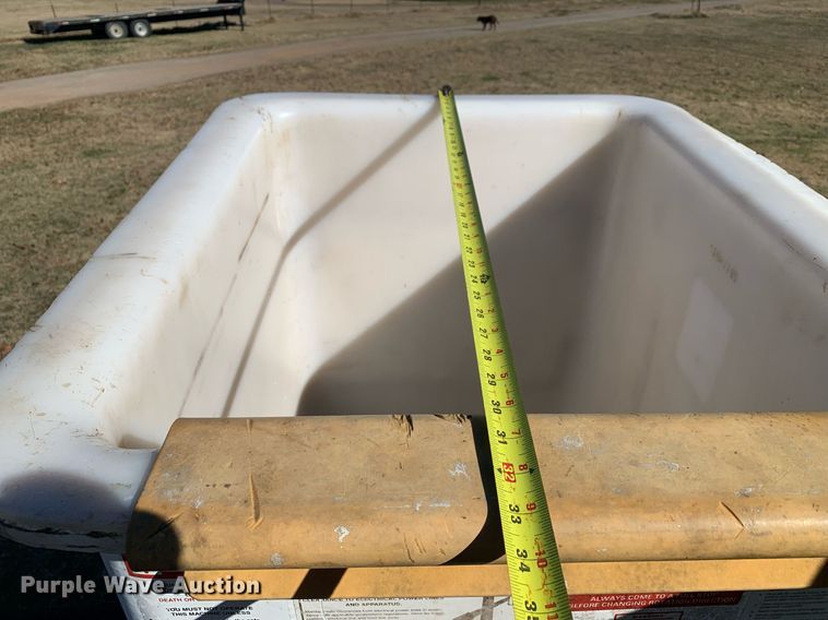 image for item DP8765 2010 Dodge Ram 5500 HD  bucket truck