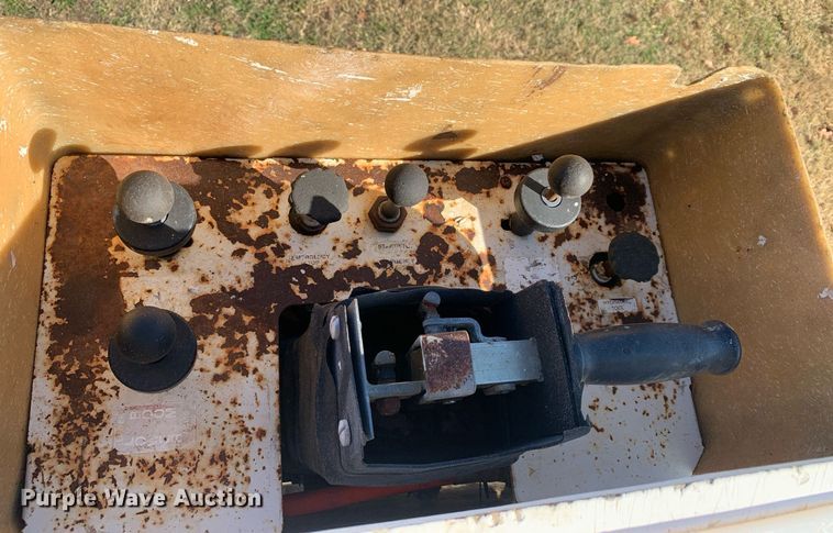 image for item DP8765 2010 Dodge Ram 5500 HD  bucket truck