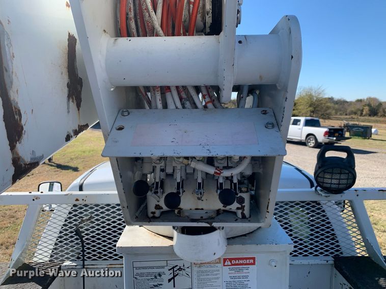 image for item DP8765 2010 Dodge Ram 5500 HD  bucket truck