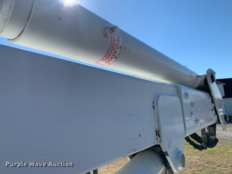 image for item DP8765 2010 Dodge Ram 5500 HD  bucket truck