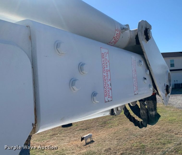 image for item DP8765 2010 Dodge Ram 5500 HD  bucket truck