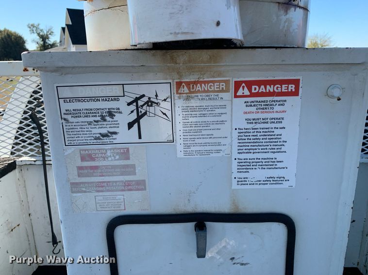 image for item DP8765 2010 Dodge Ram 5500 HD  bucket truck