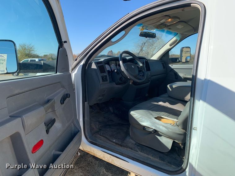 image for item DP8765 2010 Dodge Ram 5500 HD  bucket truck