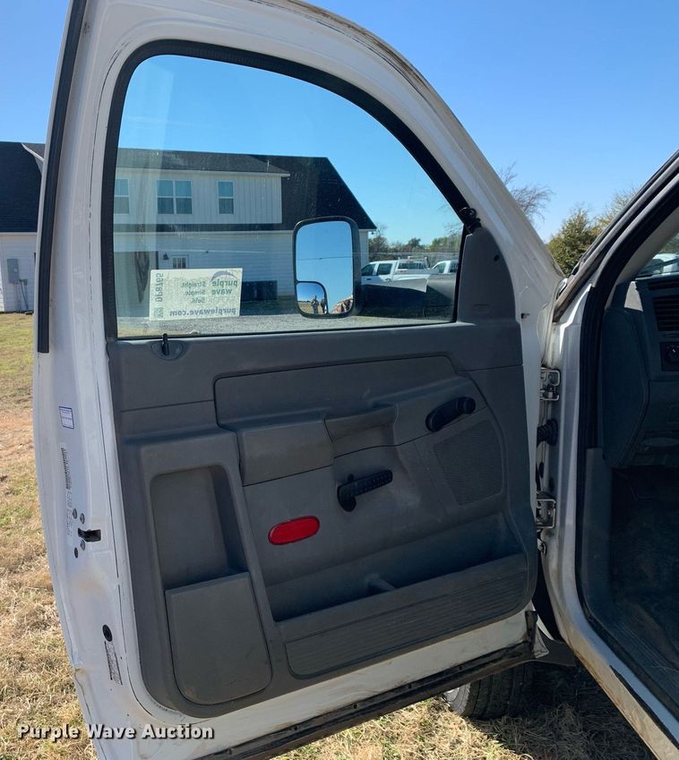 image for item DP8765 2010 Dodge Ram 5500 HD  bucket truck