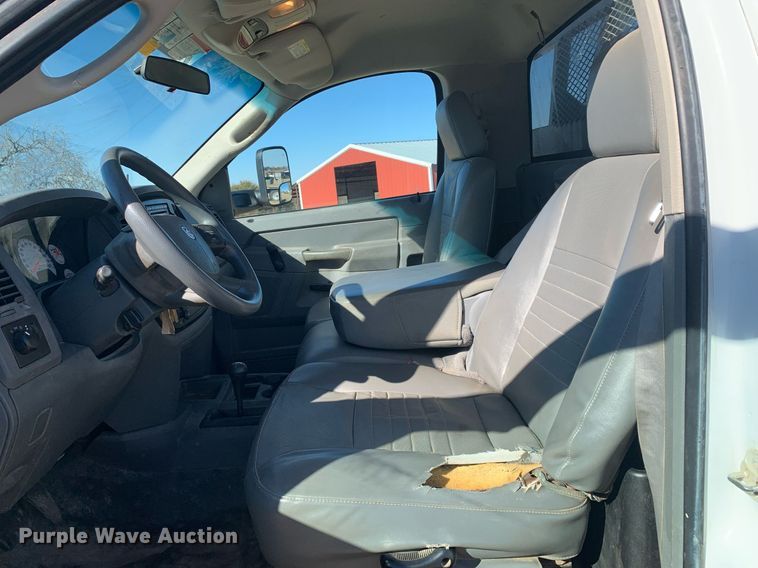 image for item DP8765 2010 Dodge Ram 5500 HD  bucket truck