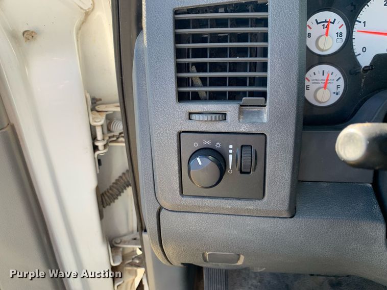 image for item DP8765 2010 Dodge Ram 5500 HD  bucket truck