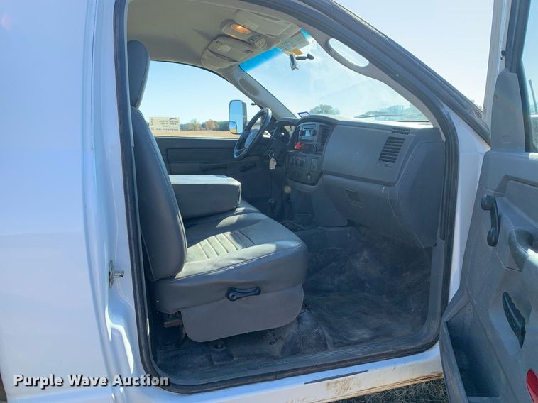 image for item DP8765 2010 Dodge Ram 5500 HD  bucket truck