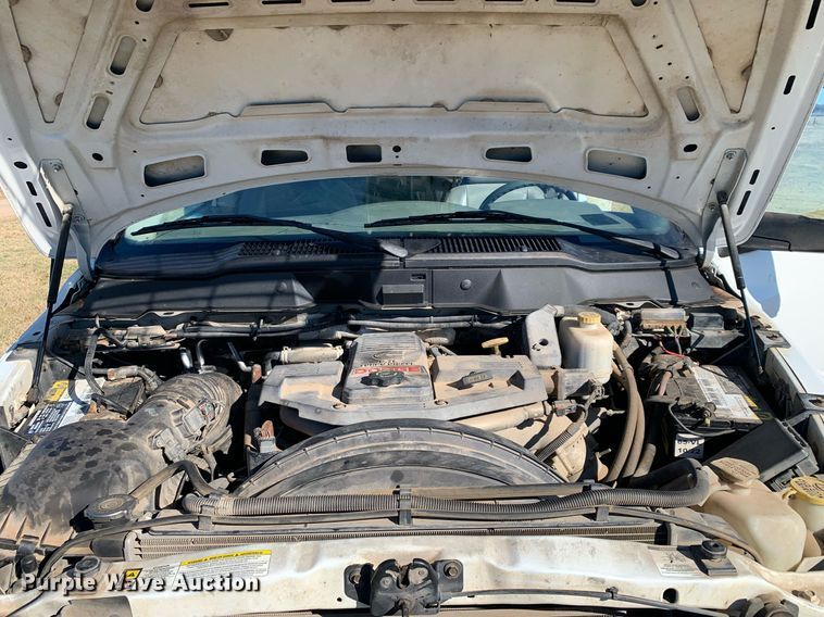 image for item DP8765 2010 Dodge Ram 5500 HD  bucket truck