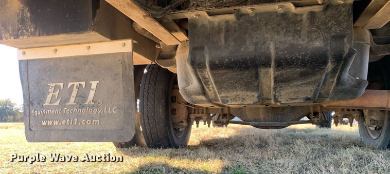 image for item DP8765 2010 Dodge Ram 5500 HD  bucket truck