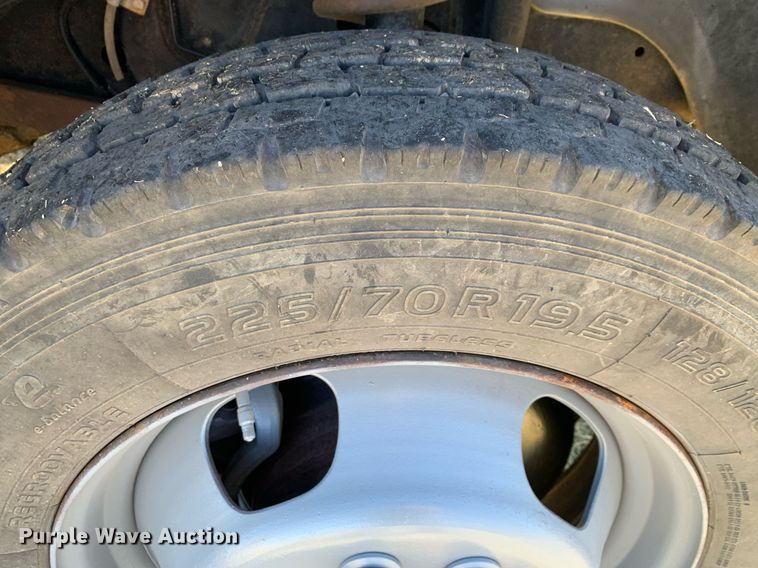 image for item DP8765 2010 Dodge Ram 5500 HD  bucket truck