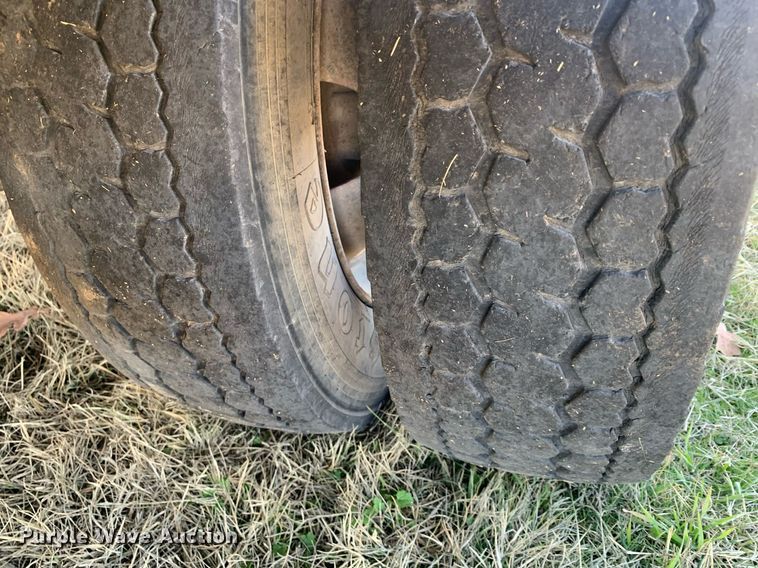 image for item DP8765 2010 Dodge Ram 5500 HD  bucket truck