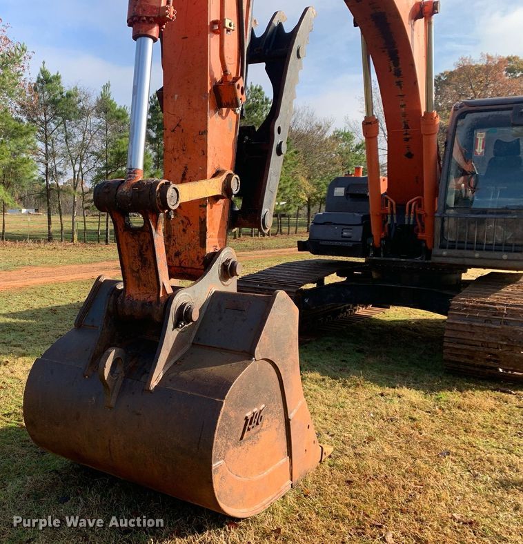 image for item DP8770 2009 Hitachi ZX200LC-3  excavator