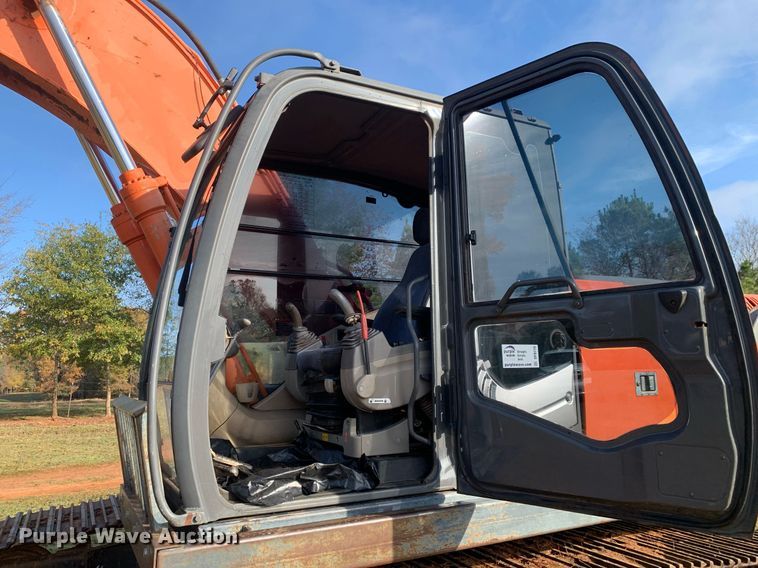 image for item DP8770 2009 Hitachi ZX200LC-3  excavator