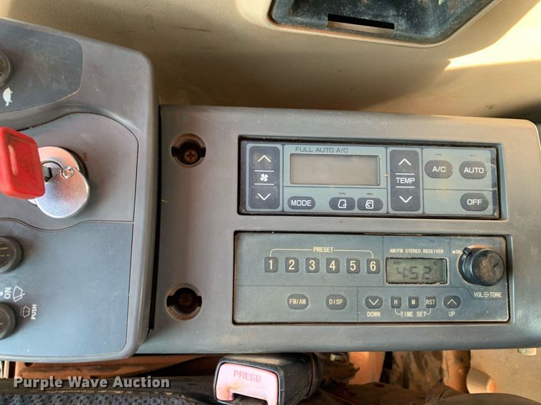 image for item DP8770 2009 Hitachi ZX200LC-3  excavator