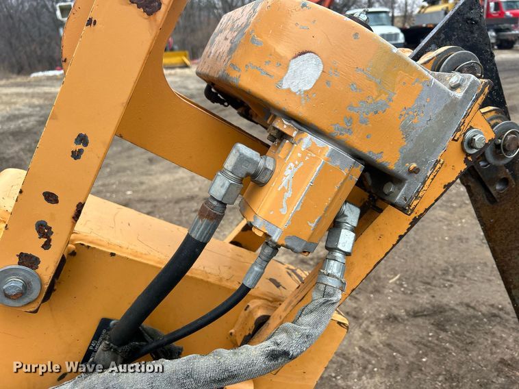 image for item DQ1064 Astec Maxi Sneaker Series D  cable plow