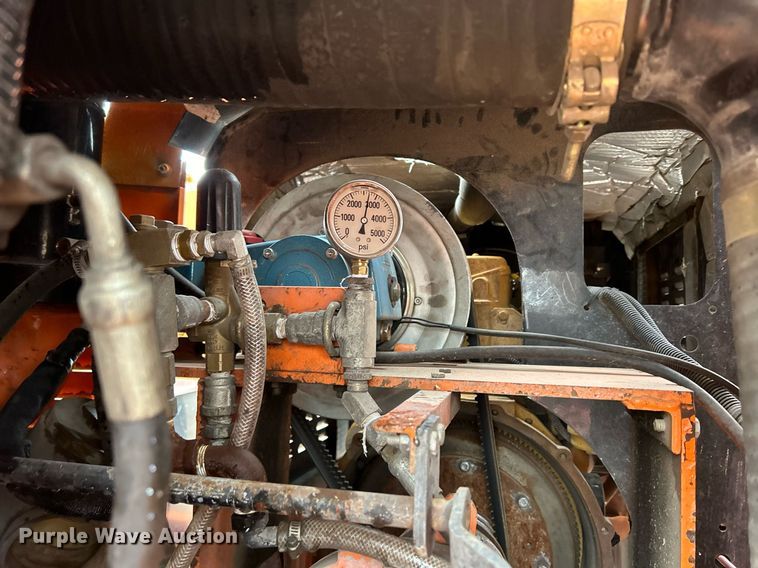 image for item DQ1065 2004 Freightliner Columbia  vacuum truck