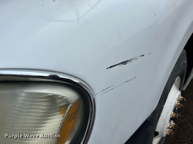 image for item DQ1065 2004 Freightliner Columbia  vacuum truck