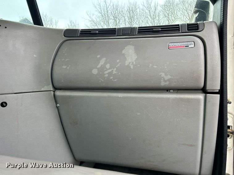 image for item DQ1065 2004 Freightliner Columbia  vacuum truck