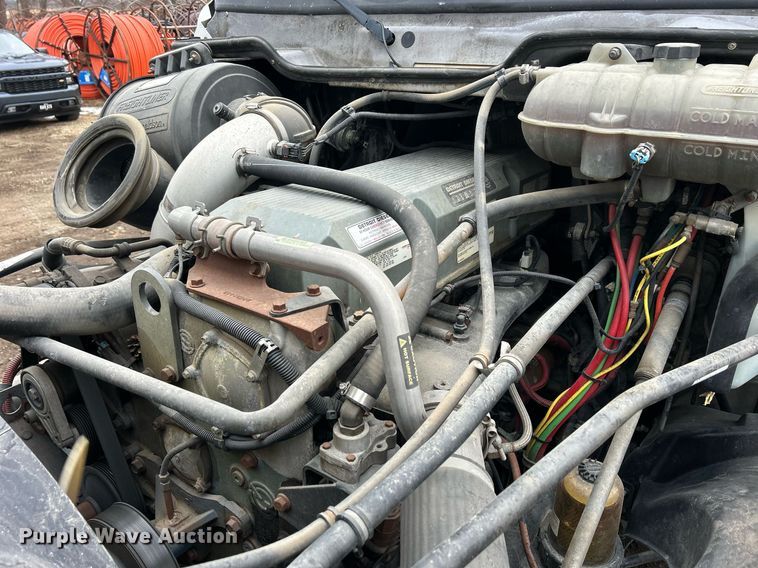 image for item DQ1065 2004 Freightliner Columbia  vacuum truck