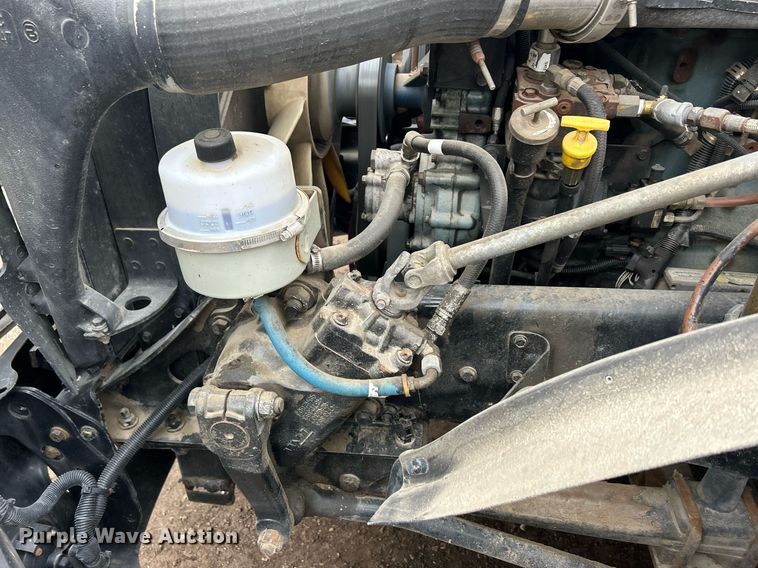 image for item DQ1065 2004 Freightliner Columbia  vacuum truck