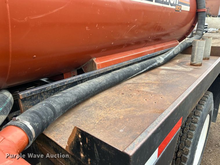 image for item DQ1066 1999 Sterling L7501  vacuum truck