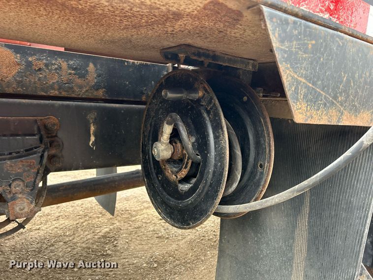 image for item DQ1066 1999 Sterling L7501  vacuum truck