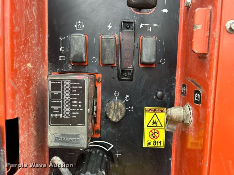 image for item DQ1066 1999 Sterling L7501  vacuum truck