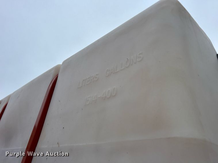 image for item DQ1066 1999 Sterling L7501  vacuum truck