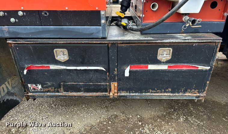 image for item DQ1066 1999 Sterling L7501  vacuum truck