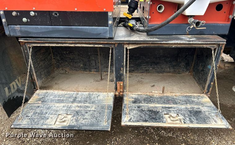 image for item DQ1066 1999 Sterling L7501  vacuum truck