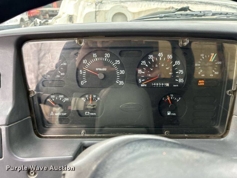 image for item DQ1066 1999 Sterling L7501  vacuum truck