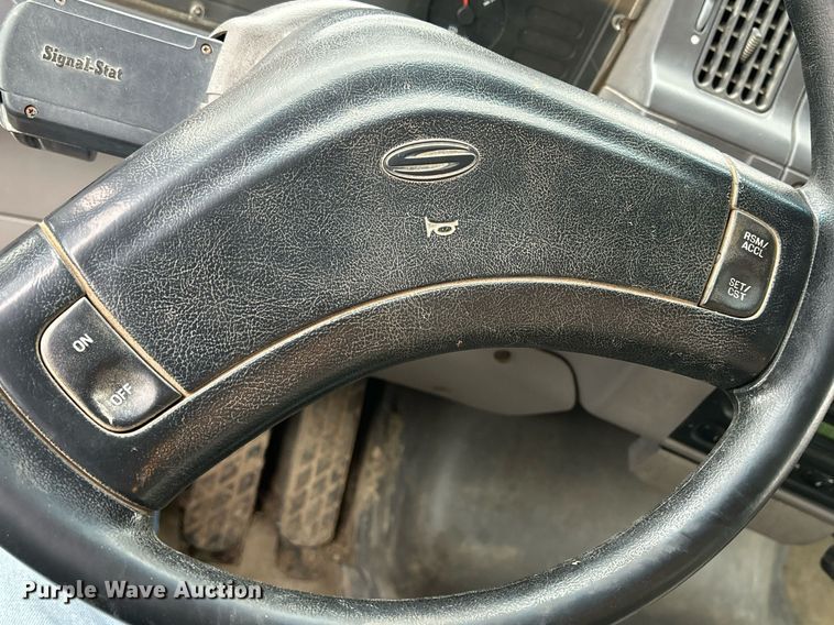 image for item DQ1066 1999 Sterling L7501  vacuum truck