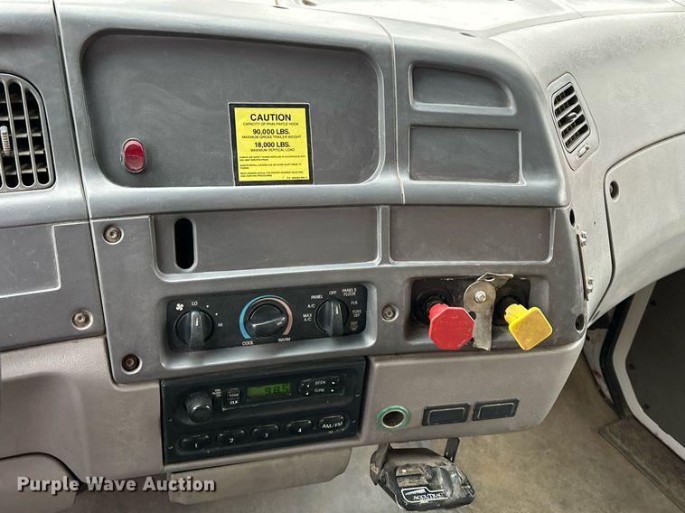 image for item DQ1066 1999 Sterling L7501  vacuum truck