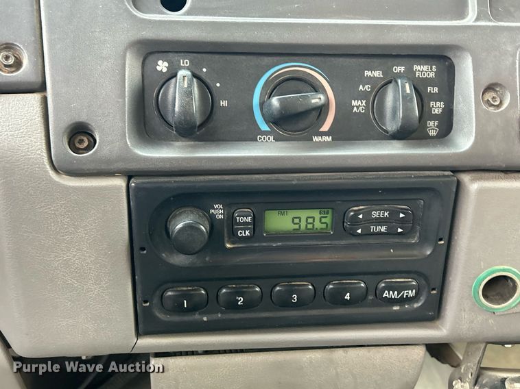 image for item DQ1066 1999 Sterling L7501  vacuum truck